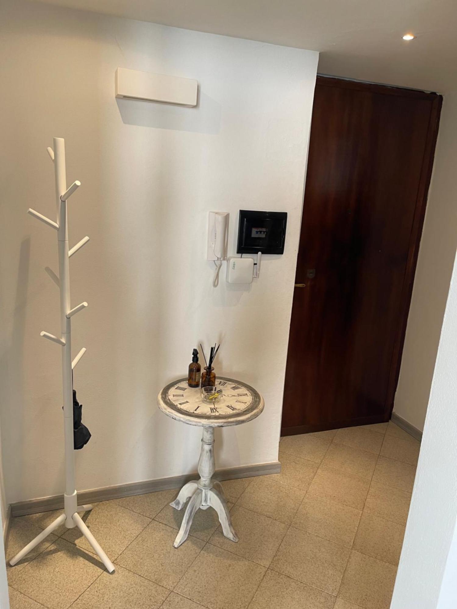 Bilocale Zona Navigli Apartman Milánó Kültér fotó