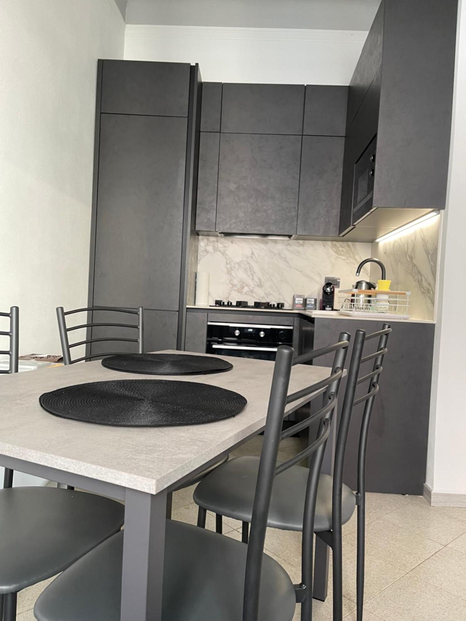 Bilocale Zona Navigli Apartman Milánó Kültér fotó